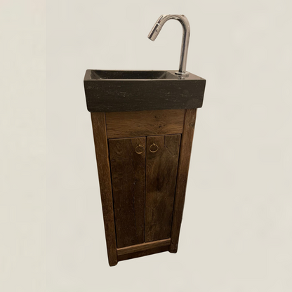 Old wood toiletmeubel