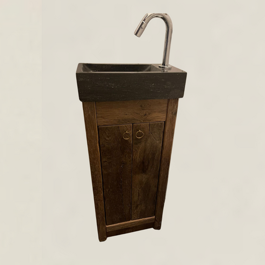 Old wood toiletmeubel